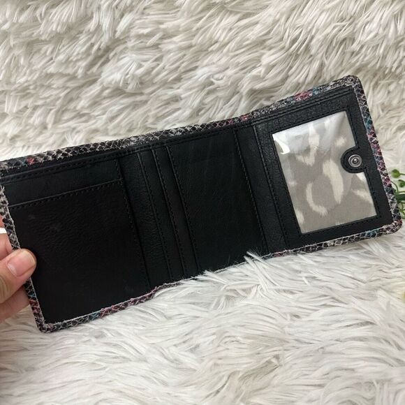 Aimee Kestenberg Zip It Up Trifold Wallet Summer Vibes Snake Multicolor NEW - Picture 4 of 8